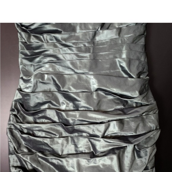 Ricky Freeman Teri Jon Ruched Mermaid  Evening Gown - Picture 6 of 8